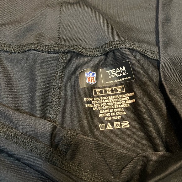 Ladies Raiders Yoga Pants - Picture 3 of 6